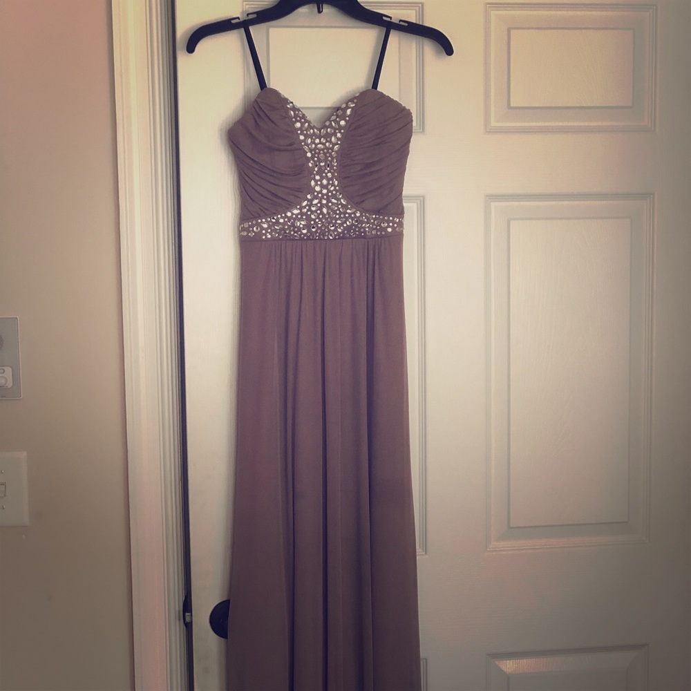 Strapless mauve/ taupe bezeled gown. Gently worn.